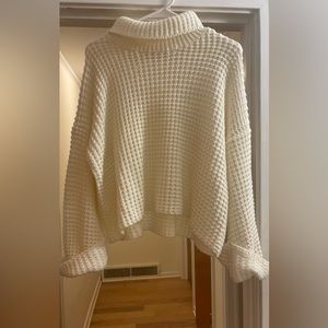 New w/o tags cream cozy knit sweater.